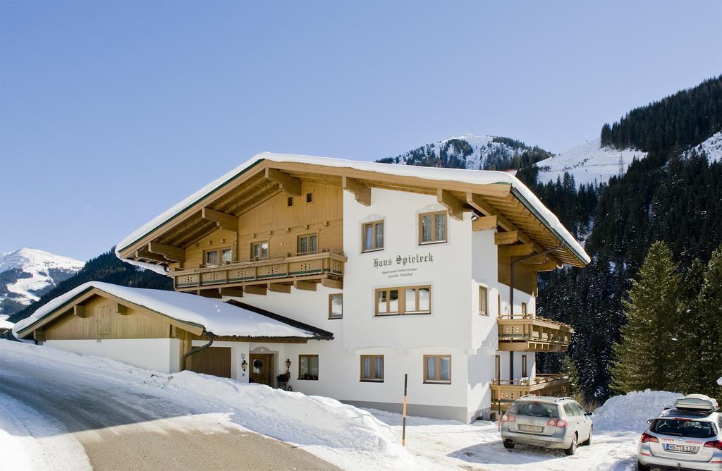 Haus Spieleck Panzió Saalbach-Hinterglemm Kültér fotó