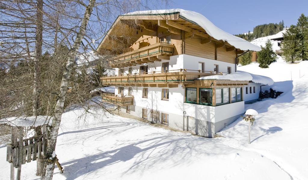Haus Spieleck Panzió Saalbach-Hinterglemm Kültér fotó