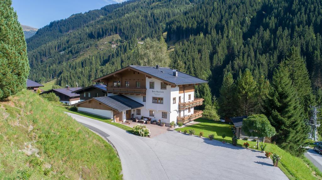 Haus Spieleck Panzió Saalbach-Hinterglemm Kültér fotó