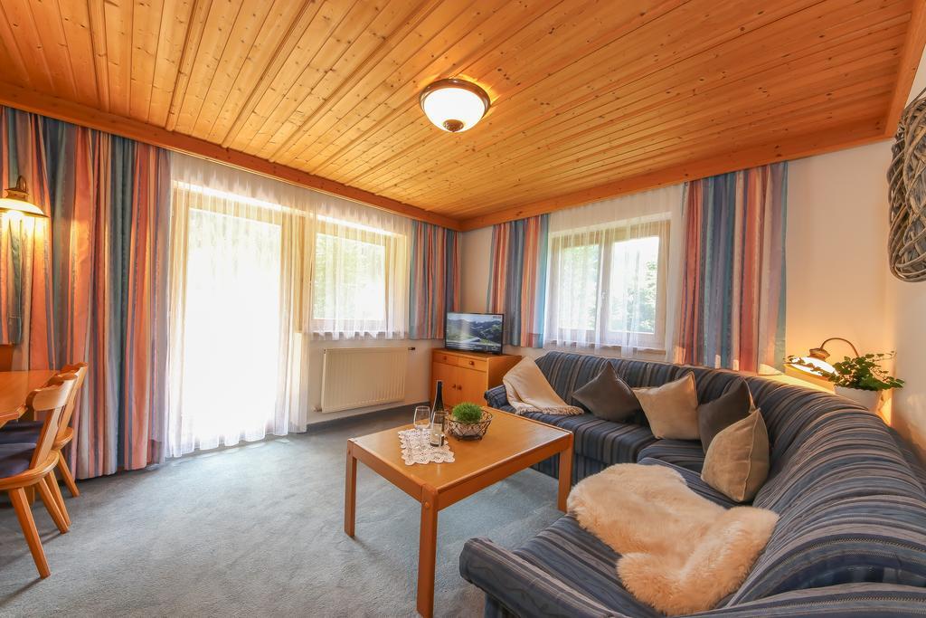 Haus Spieleck Panzió Saalbach-Hinterglemm Kültér fotó